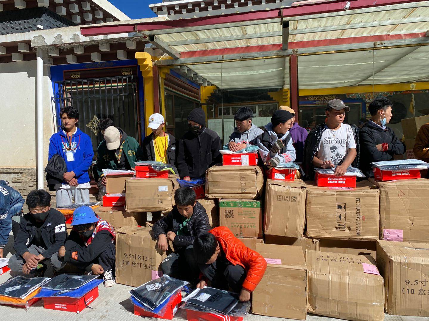 熊猫体育-熊猫体育(中国)官方网站公益回顾丨家国同欢月同圆 温暖满载甘孜州(图7)