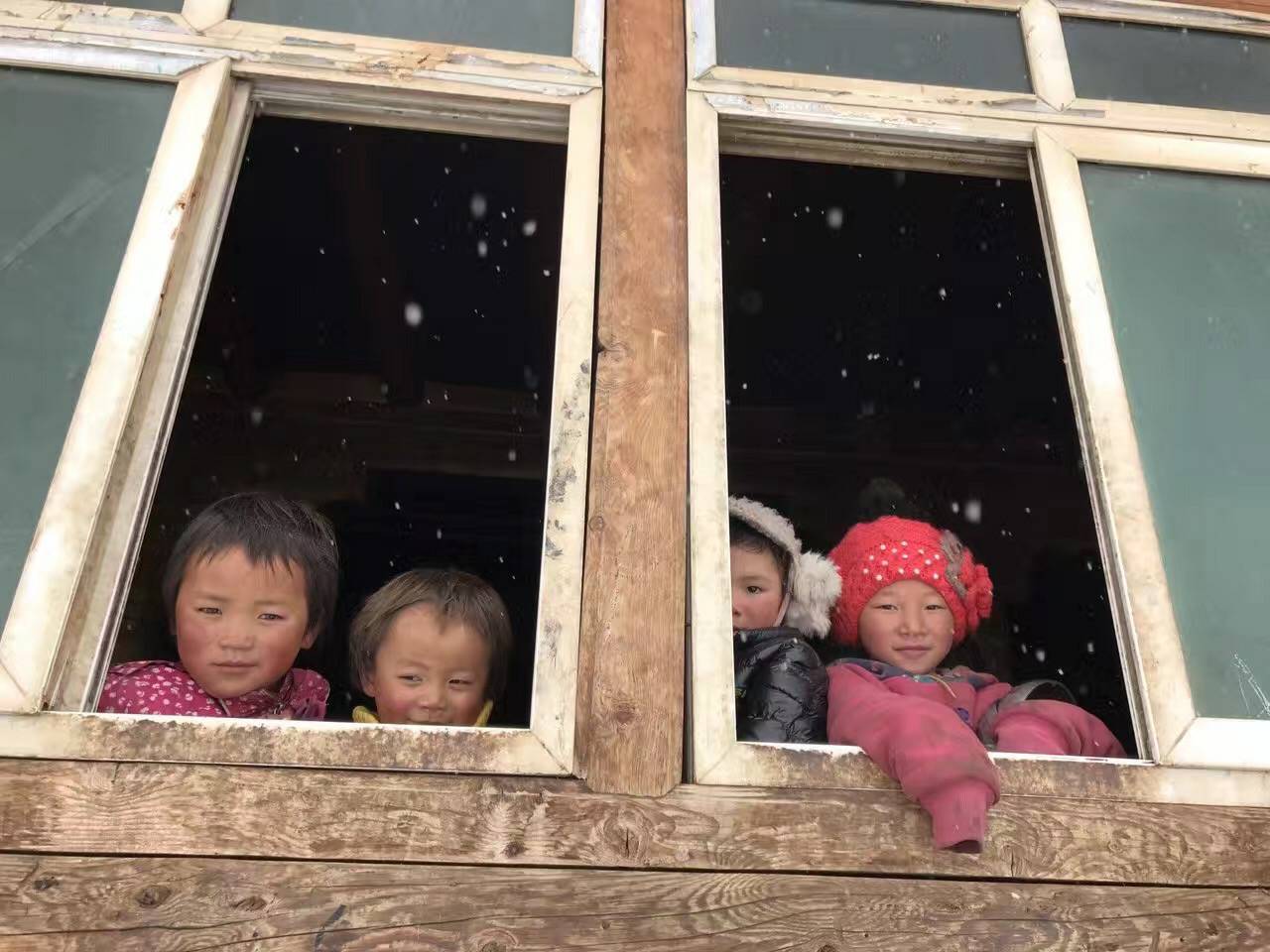 熊猫体育-熊猫体育(中国)官方网站公益回顾丨家国同欢月同圆 温暖满载甘孜州(图9)