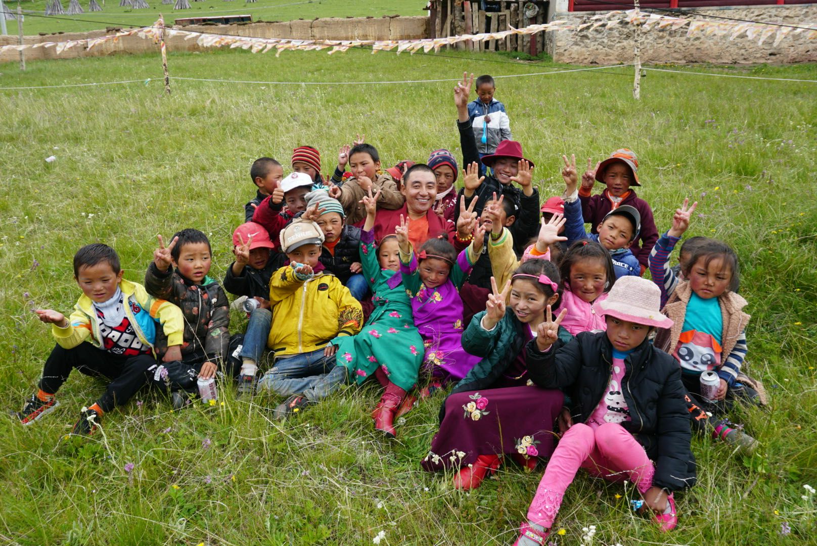 熊猫体育-熊猫体育(中国)官方网站公益回顾丨家国同欢月同圆 温暖满载甘孜州(图14)